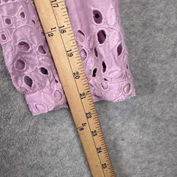 Chico’s Cotton Eyelet Blouse Women’s Size 3 |XL Pullover V-Neck Embroidered Boho - Picture 3 of 10